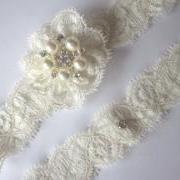 Ivory Garter Set / Wedding Garter - Simply Lace Bridal Garter Set
